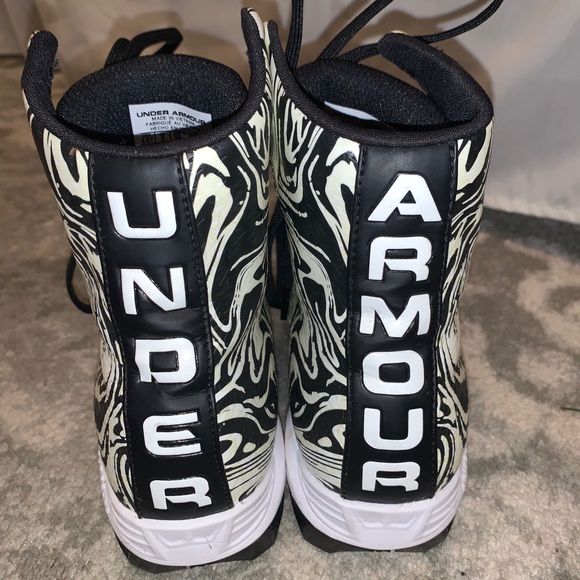 Under Armour Cleats - Picture 2 of 5